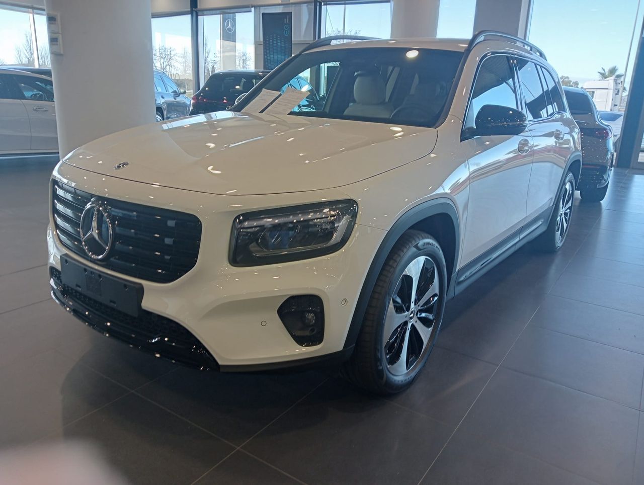 Foto mercedes glb 2024 /