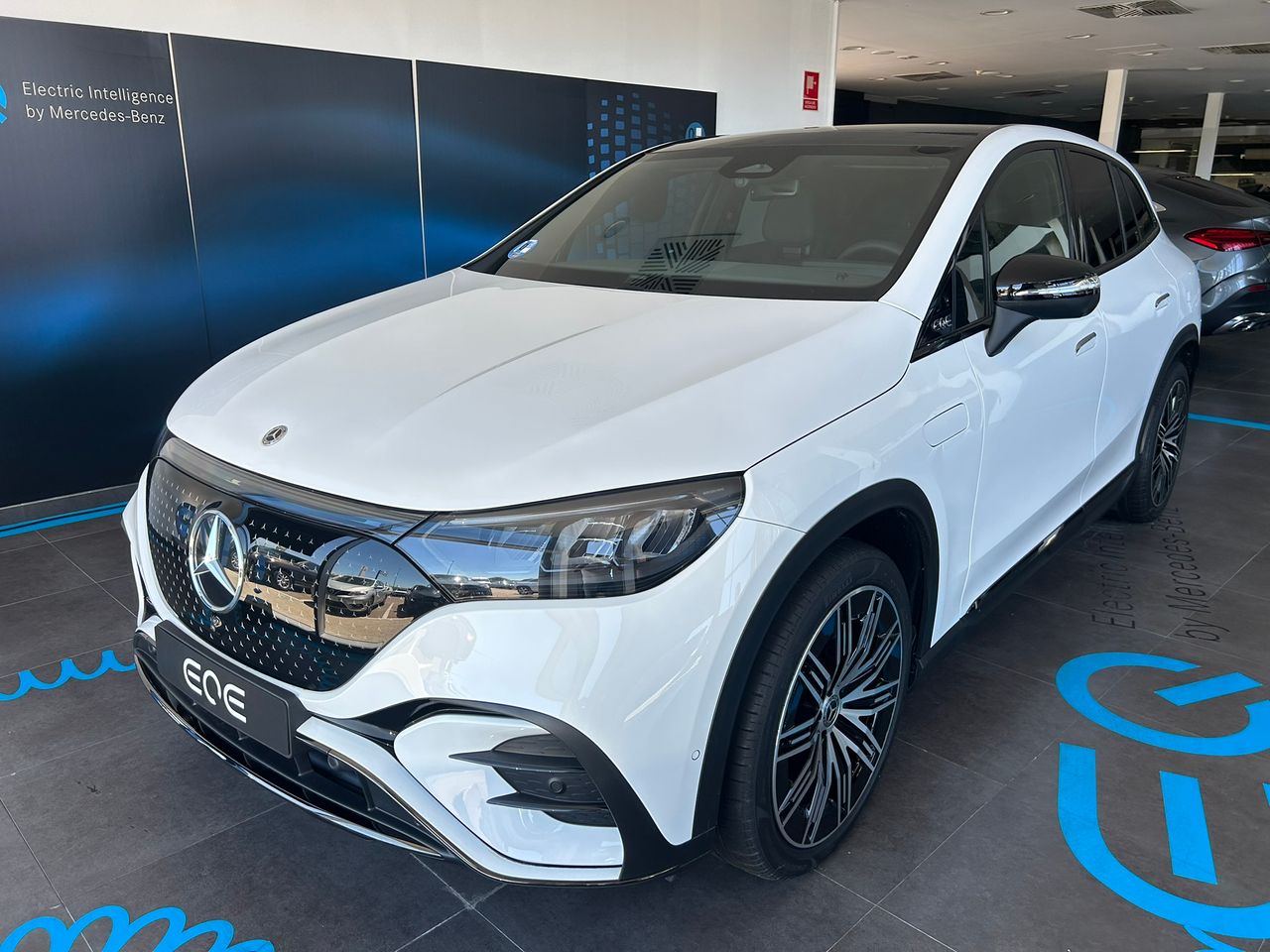 Foto mercedes eqe 2025 /