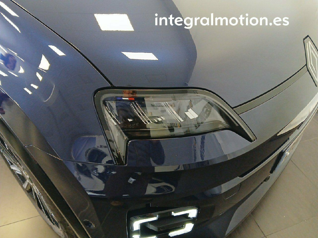 renault r5 2024 / foto grande (3)