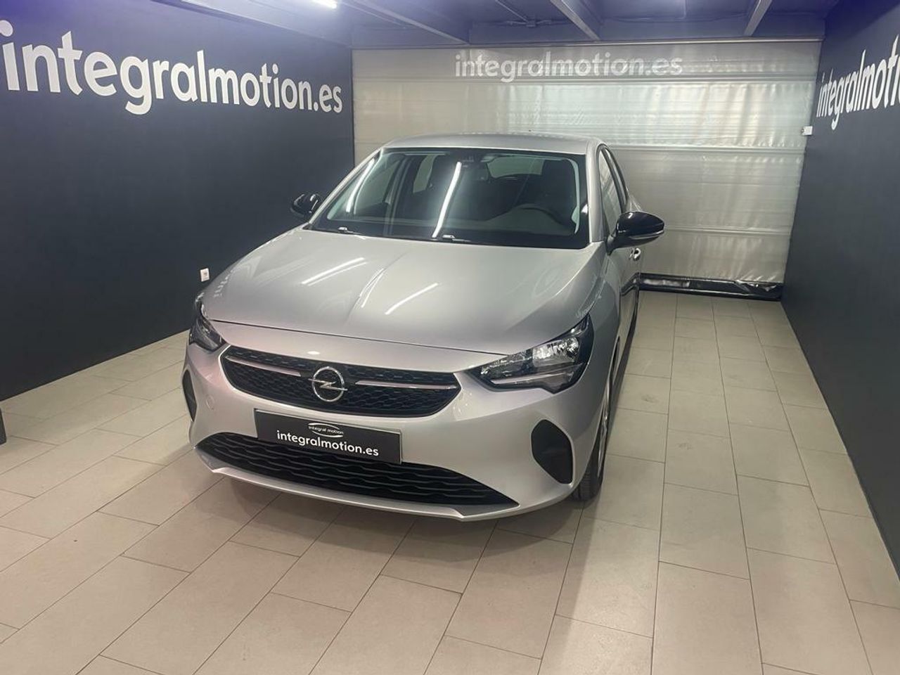 Opel corsa gris 2023  de segunda mano - opel corsa 2023 /