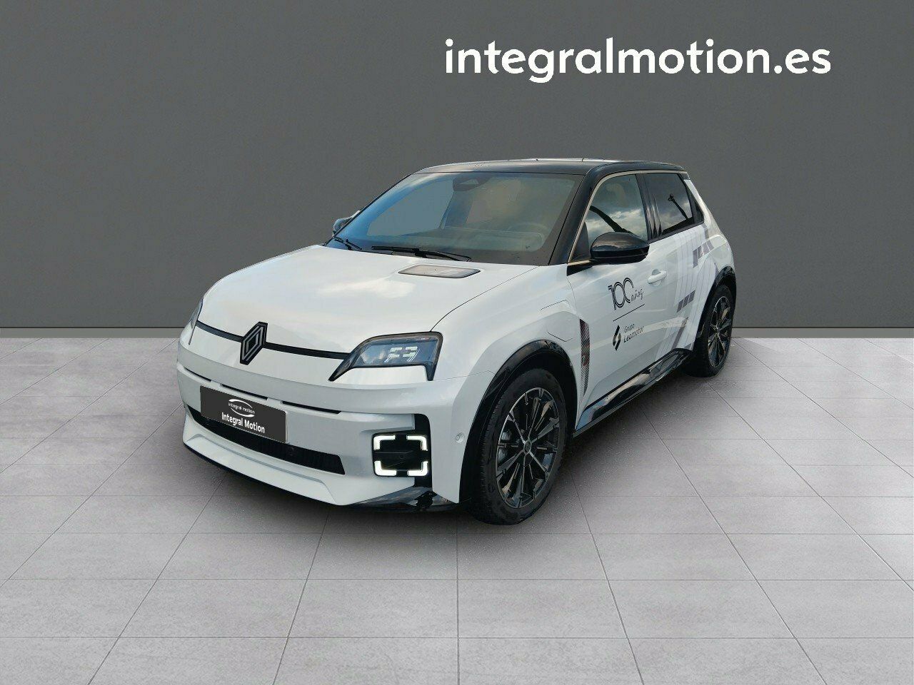 Foto renault r5 2024 /