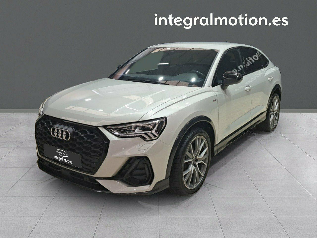 Foto audi q3 2021 /