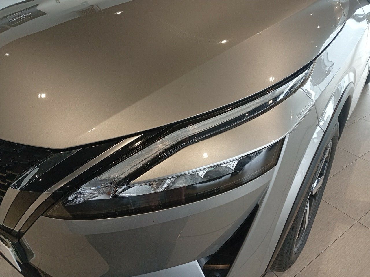 nissan qashqai 2024 / foto grande (3)