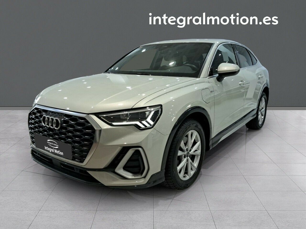 Foto audi q3 2021 /