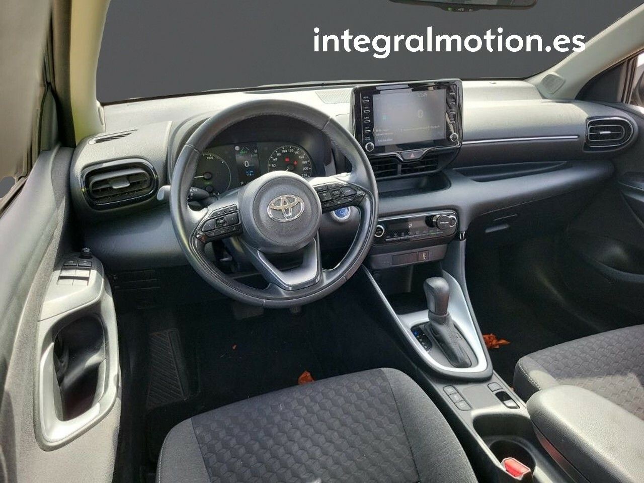 toyota yaris 2023 / foto grande (3)
