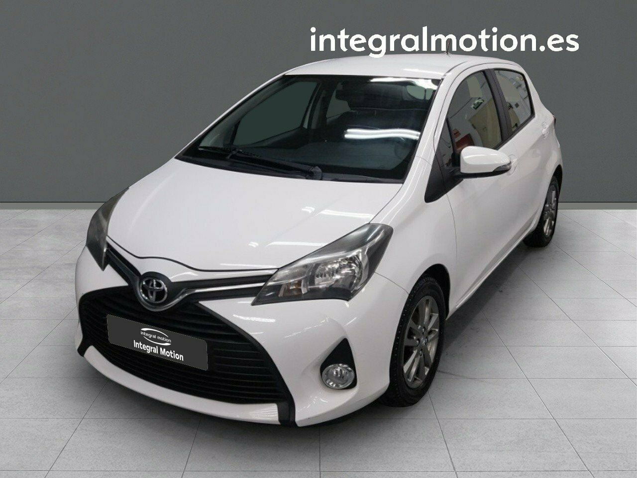 Foto toyota yaris 2015 /
