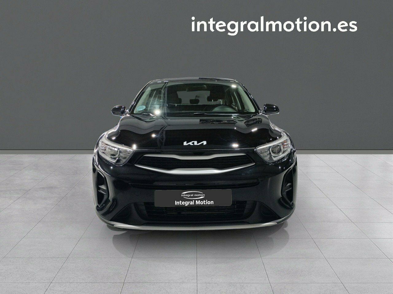 kia stonic 2023 / foto grande (2)