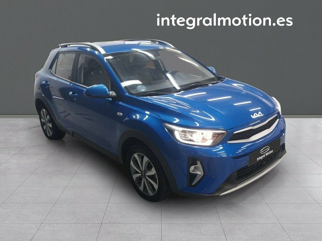 kia stonic 2023 / foto grande (3)
