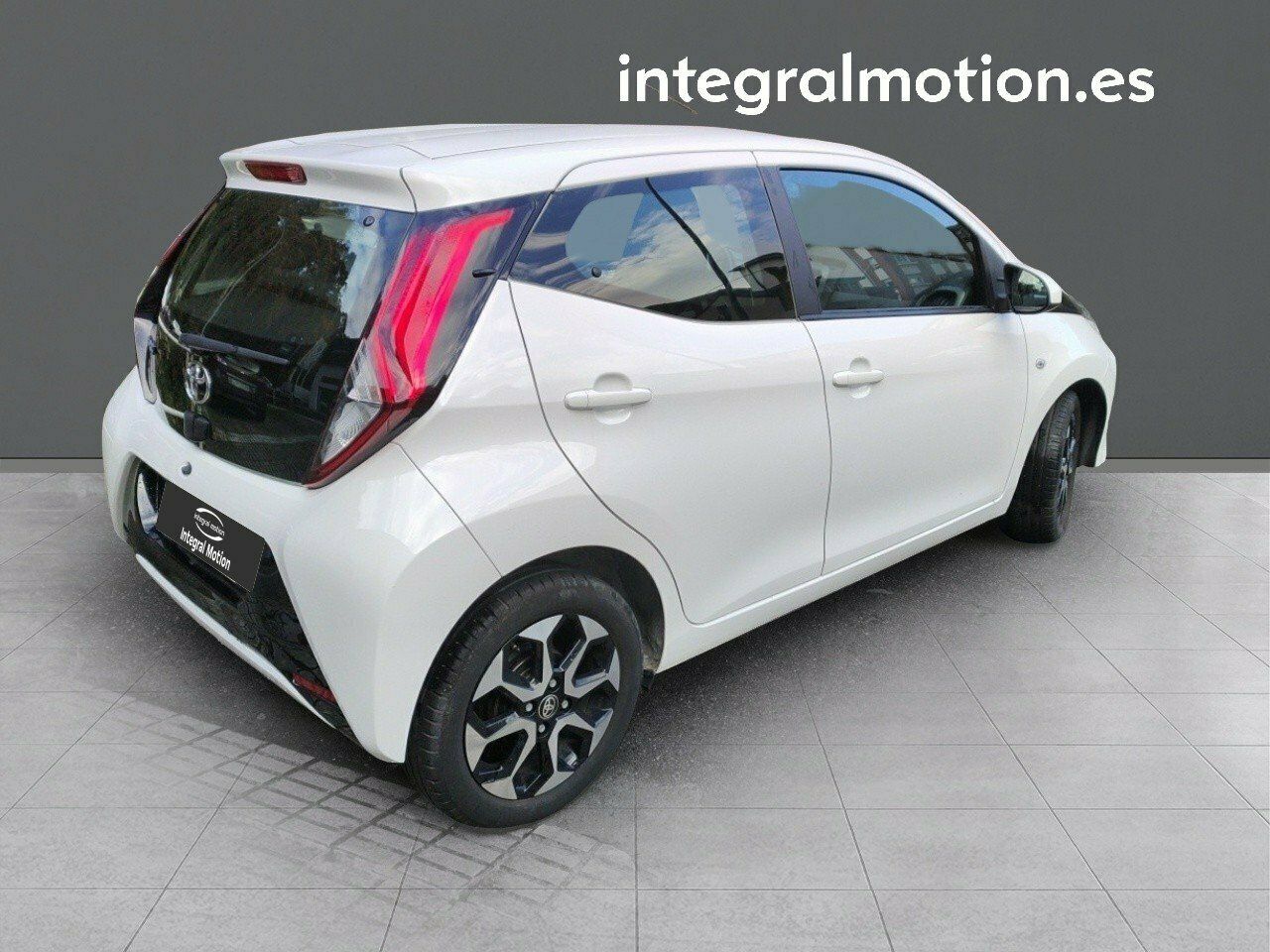 toyota aygo 2022 / foto grande (2)