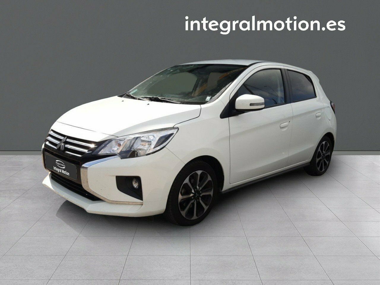 Foto mitsubishi space star 2023 /