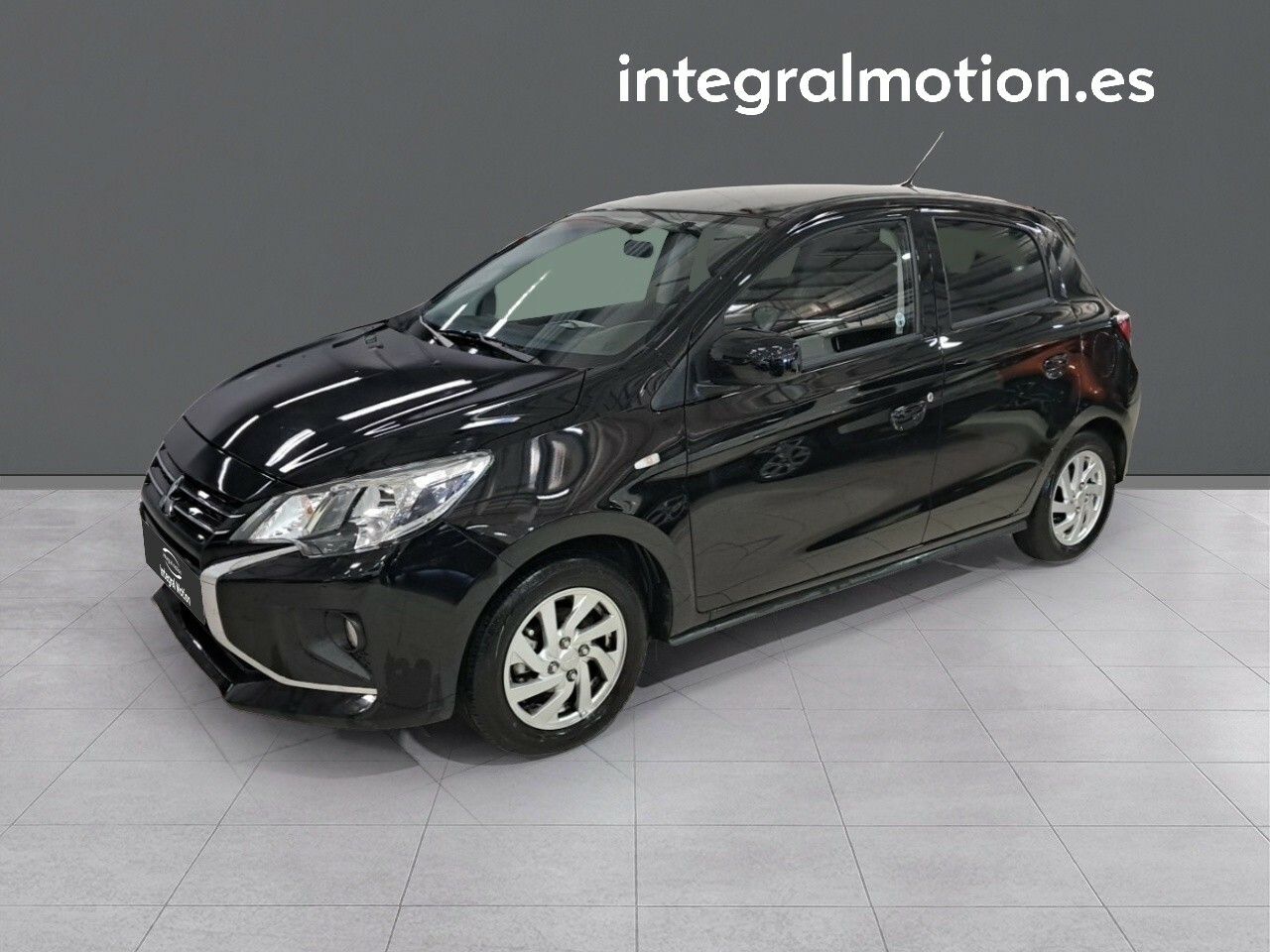 Foto mitsubishi space star 2024 /
