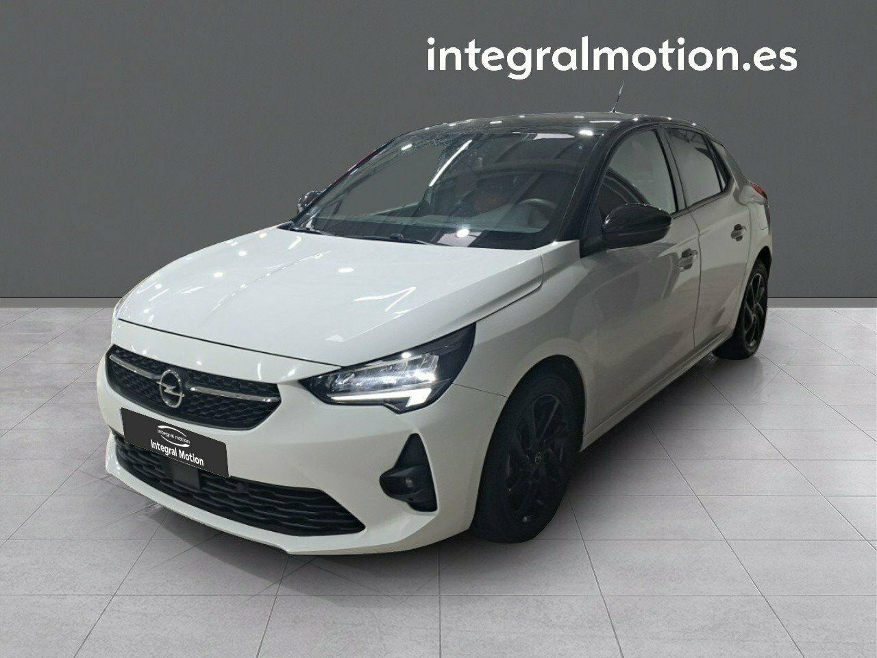 Hyundai tucson 2024 blanco  de segunda mano - opel corsa 2023 /
