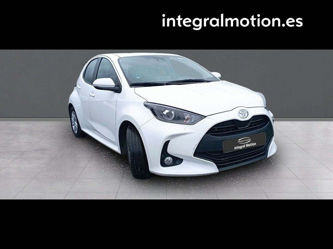 toyota yaris 2024 / foto grande (2)