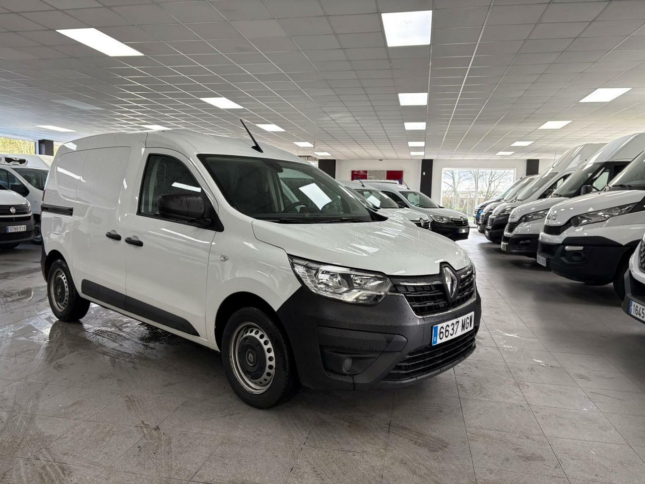 renault kangoo 2023 / foto grande (2)