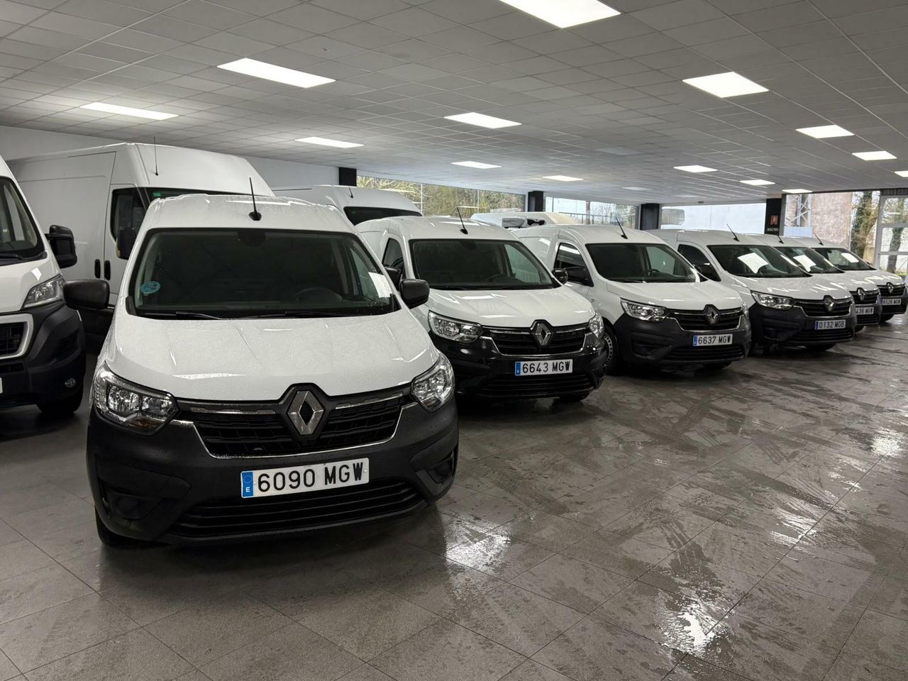 renault kangoo 2023 / foto grande (3)
