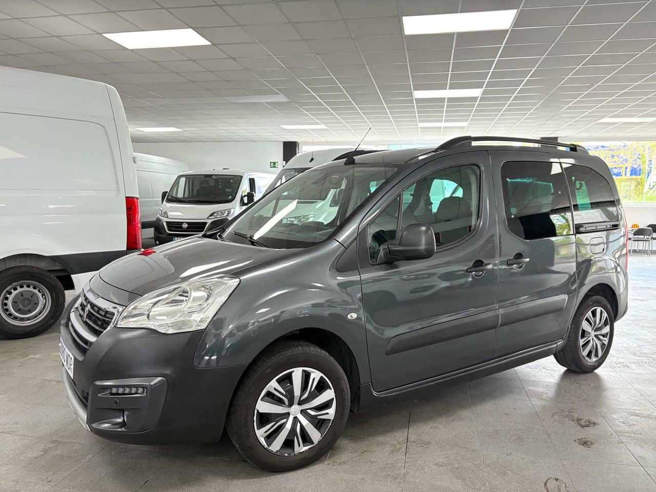 peugeot partner 2017 / foto grande (2)