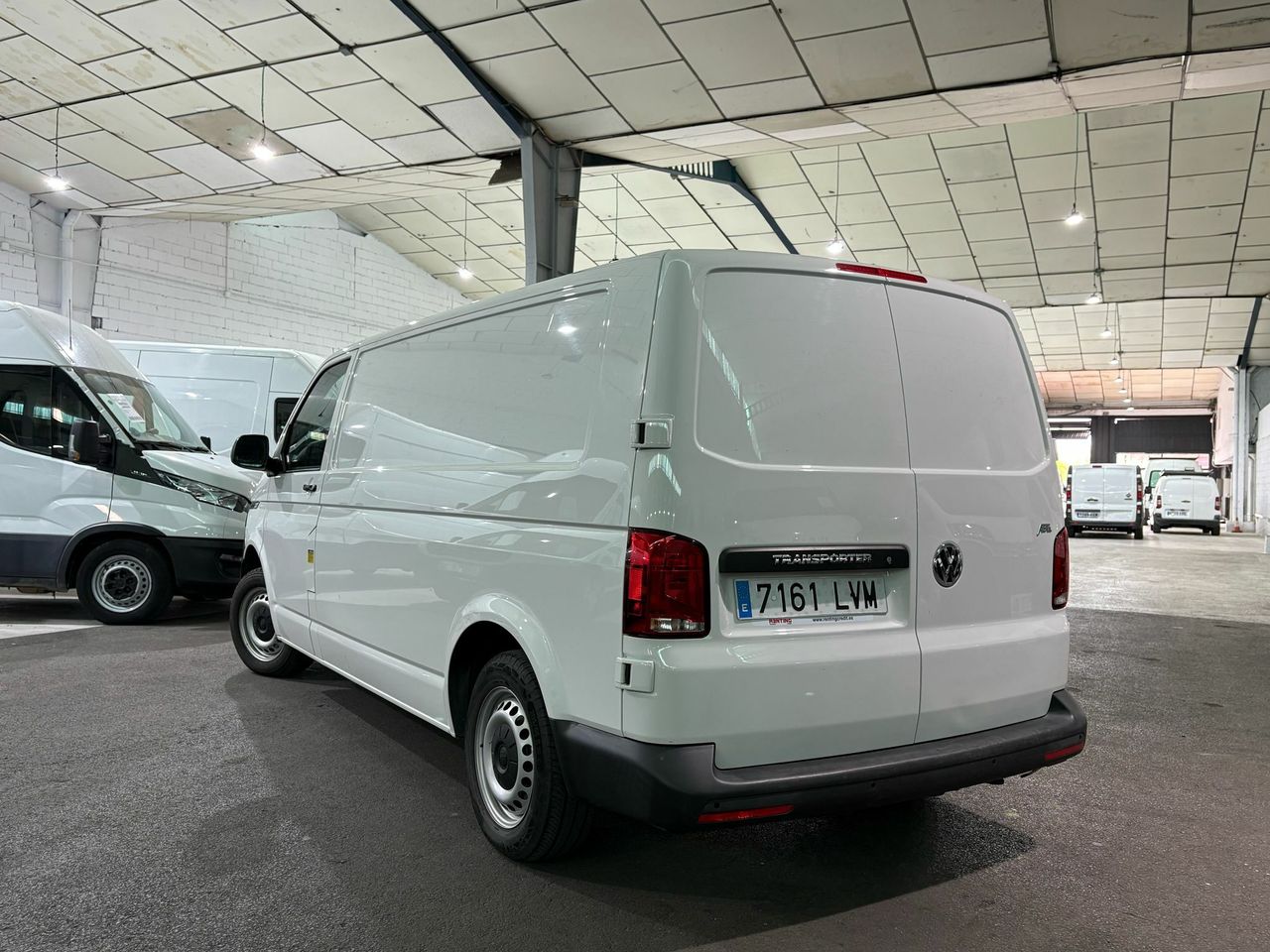 volkswagen transporter 2021 / foto grande (2)