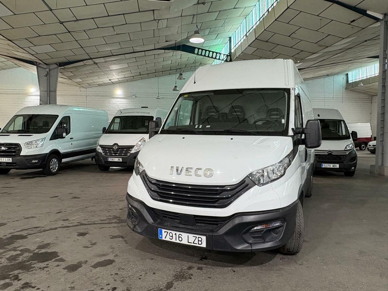 iveco daily 2022 / foto grande (3)