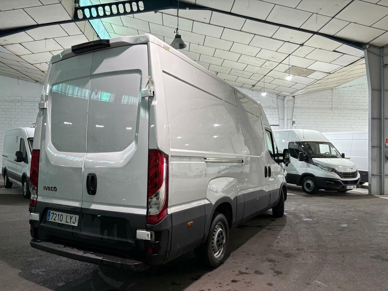 iveco daily 2022 / foto grande (3)