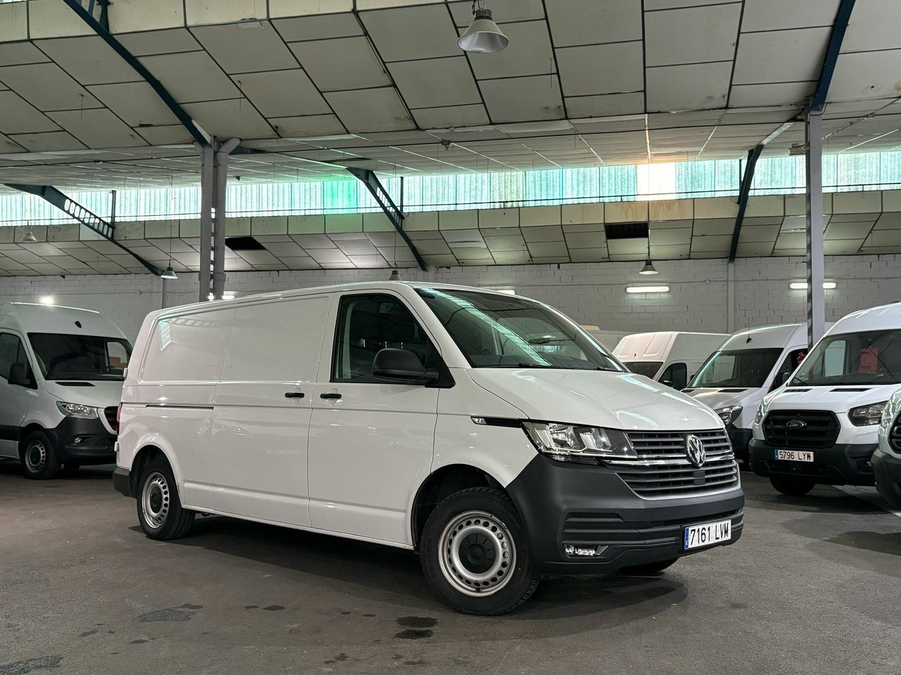 volkswagen transporter 2021 / foto grande (2)