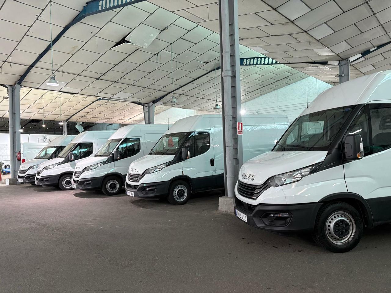 iveco daily 2022 / foto grande (3)