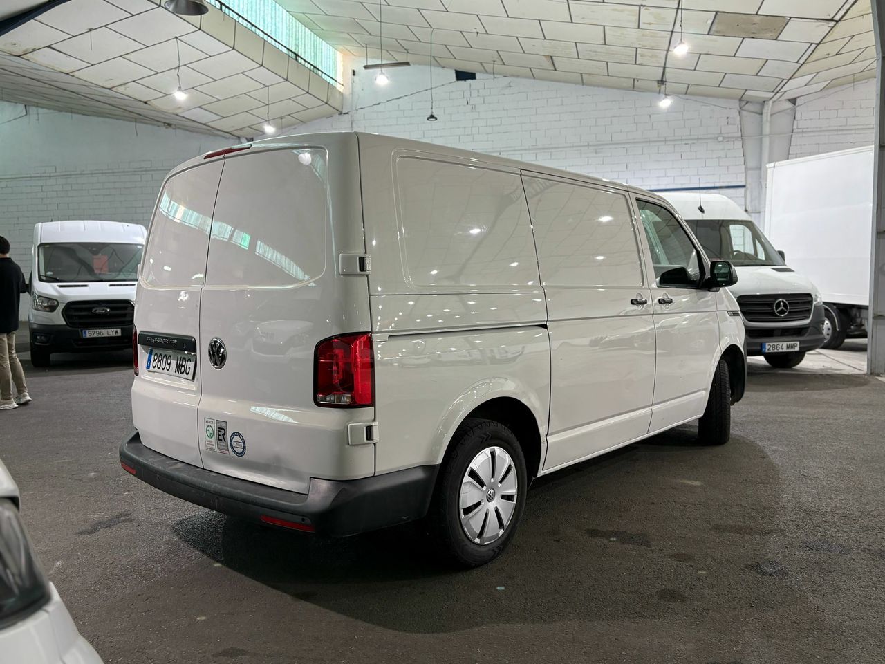 volkswagen transporter 2022 / foto grande (3)