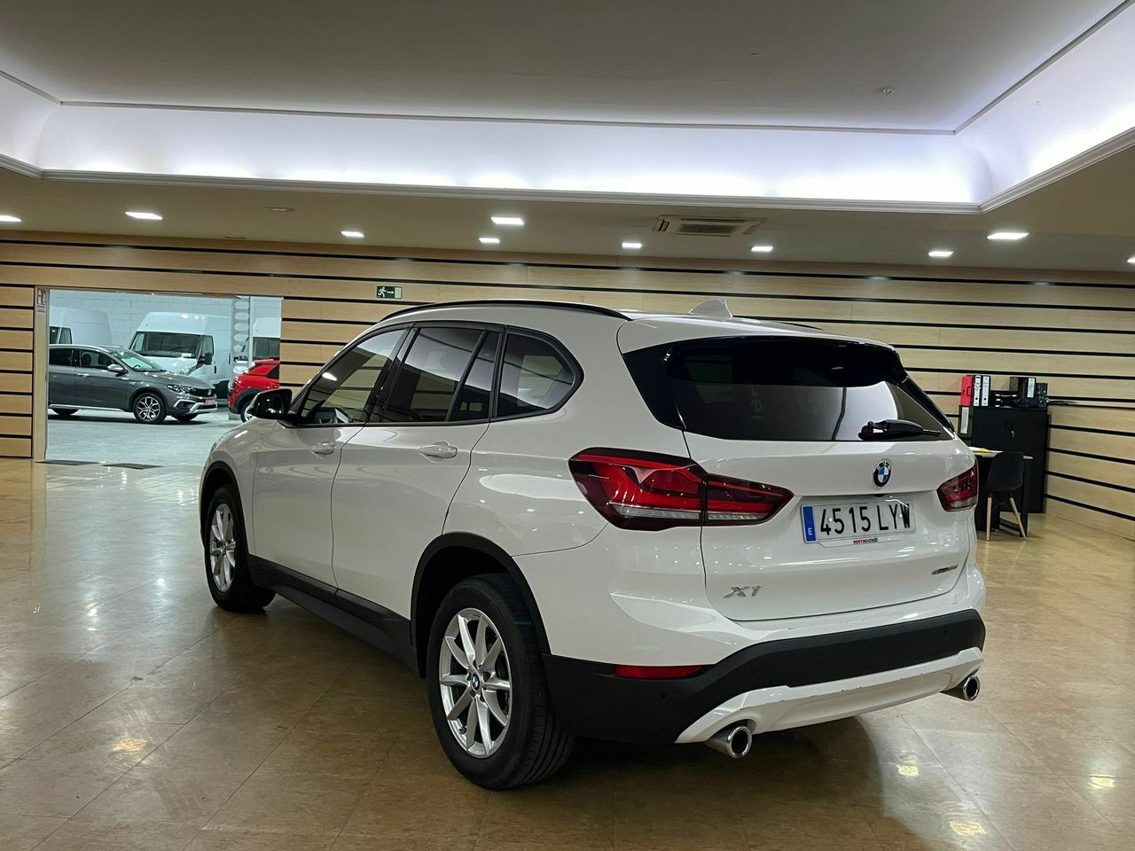 BMW X1 18D SDRIVE AUTOMATICO  - Foto 2