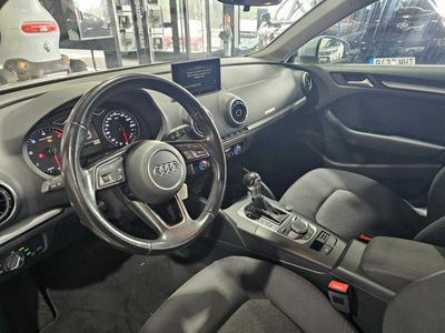 Audi A3 Audi A3 SB 1.6 TDi Aut. Xenon Navi Klima PDC ... Audi A3 SB 1.6 TDi Aut. Xenon 