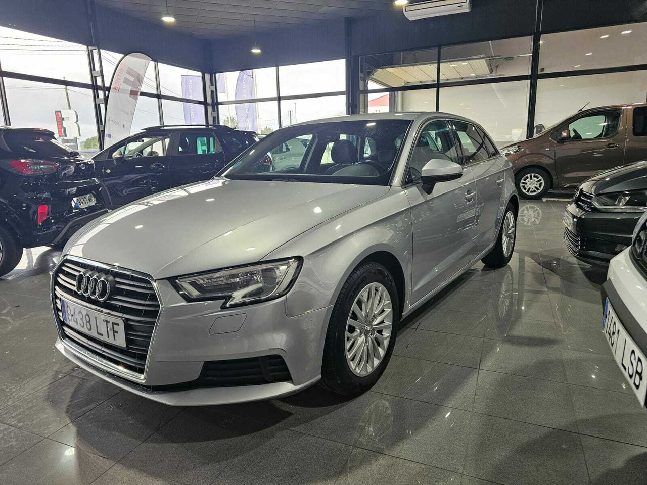 Audi A3 Audi A3 SB 1.6 TDi Aut. Xenon Navi Klima PDC ... Audi A3 SB 1.6 TDi Aut. Xenon  - Foto 2