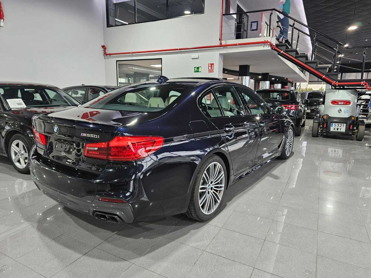 BMW Serie 5 BMW M550i xDrive Berlina M perfonmance - Foto 2