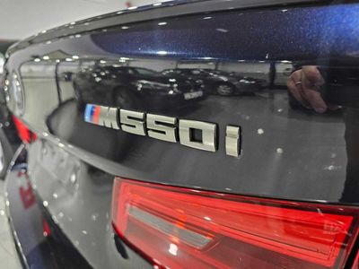 BMW Serie 5 BMW M550i xDrive Berlina M perfonmance