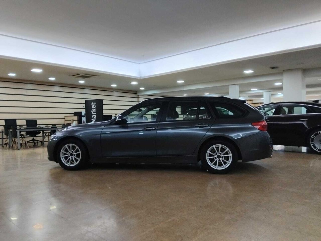 BMW Serie 3 TOURING 318D  - Foto 2