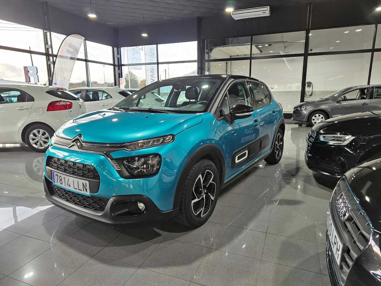 Citroën C3 PURETECH 1.2 83CV  - Foto 2