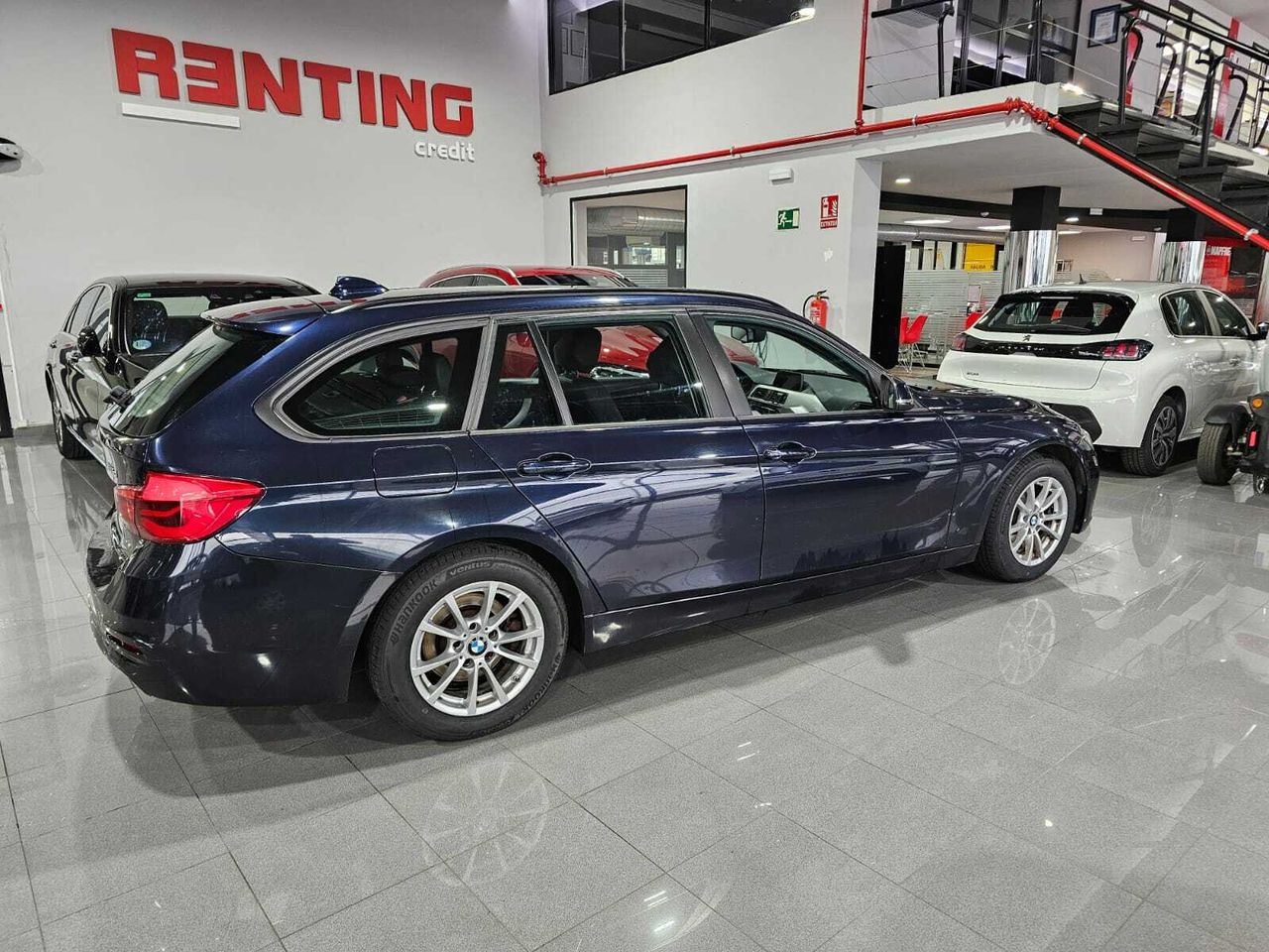 BMW Serie 3 TOURING 318D   - Foto 2