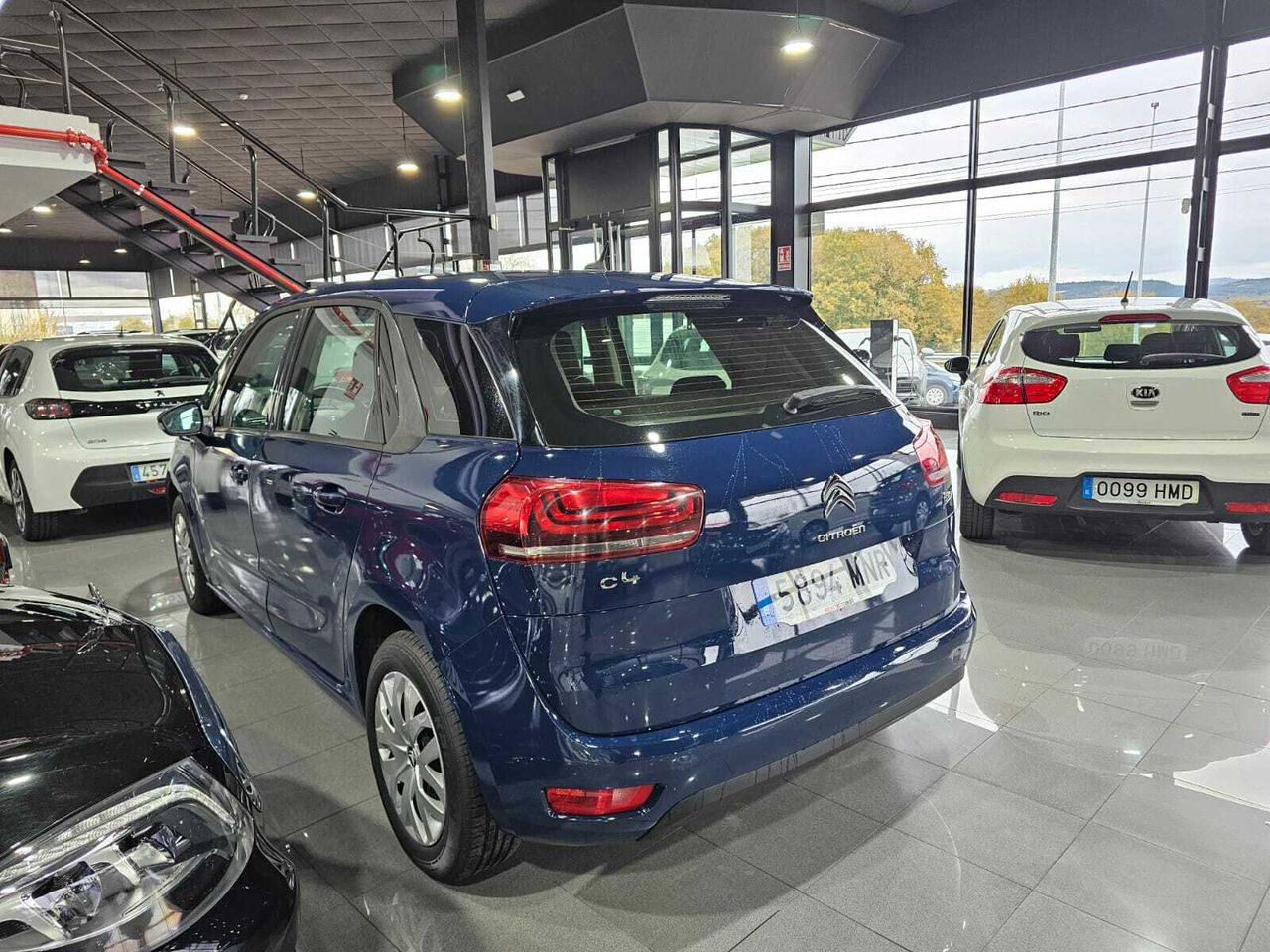 Citroën C4 Picasso 1.2PURETECH 130CV AUTOMATICO  - Foto 2