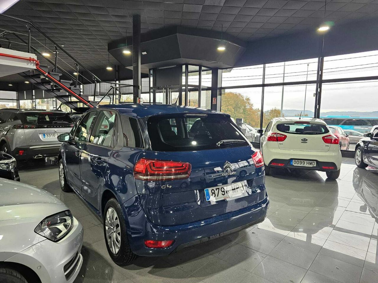 Citroën C4 Picasso 1.2 PURETECH 130CV AUTOMATICO  - Foto 2