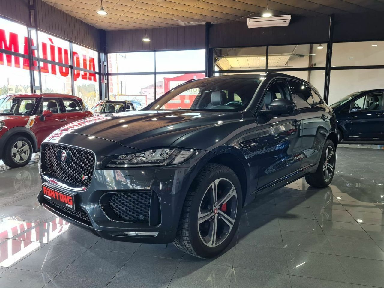 Jaguar F-Pace Jaguar F-Pace 3.0 D S 4WD Aut. 300Hp ... Pano LED-Xenon Navi Sport-Leather Camera KeylessGo Klima PDC  - Foto 2