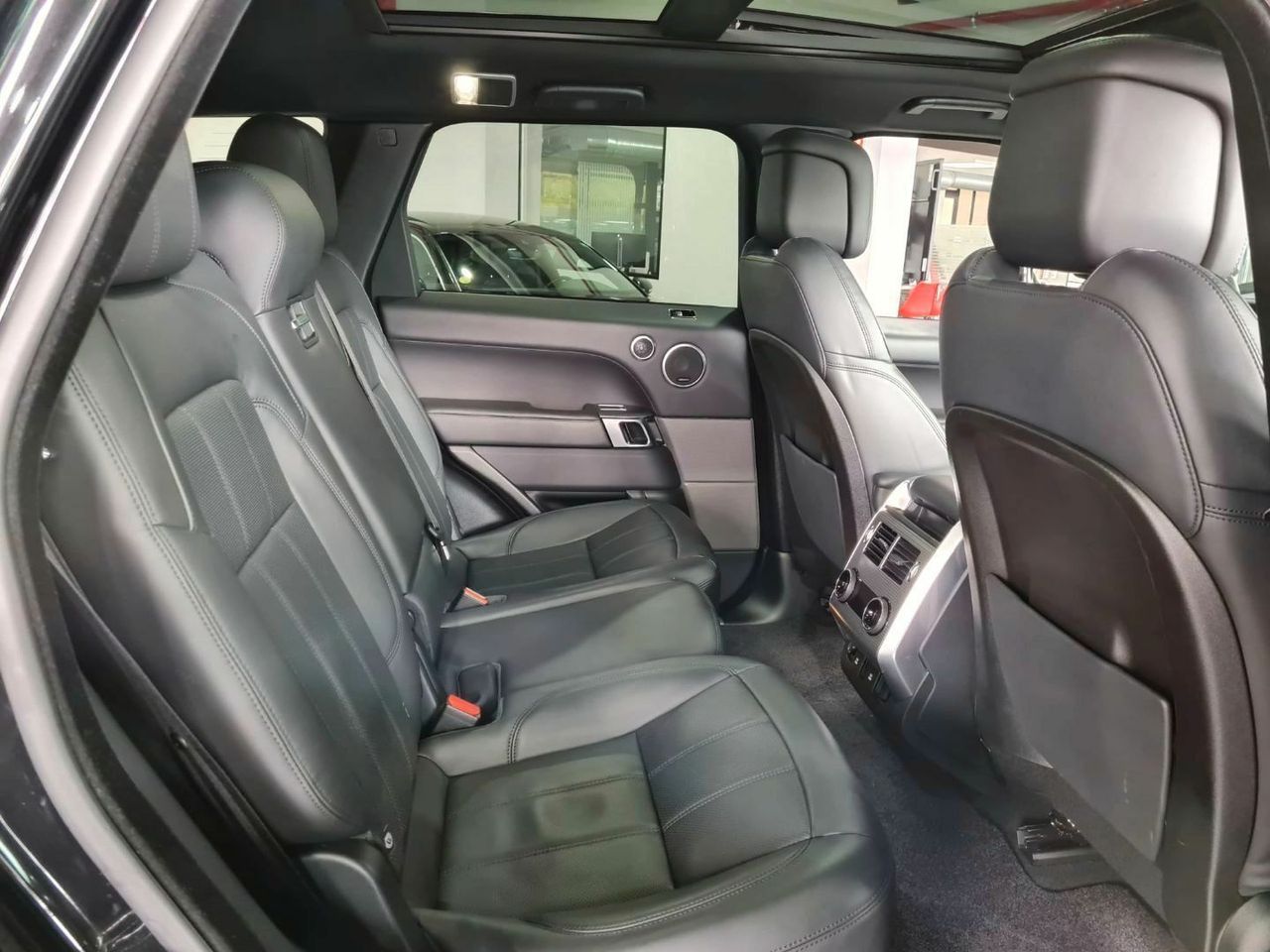 Land-Rover Range Rover Sport Land Rover Range Rover Sport 2.0 P400e PHEV Hybrid  Dynamic Pano Aut. Virtual LED- Navi Meridian Sport-Leather KeylessGo Klima PDC ... - Foto 2