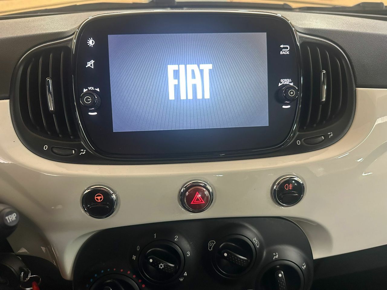 Fiat 500 DOLCEVITA 1.0 HYBRID   - Foto 2