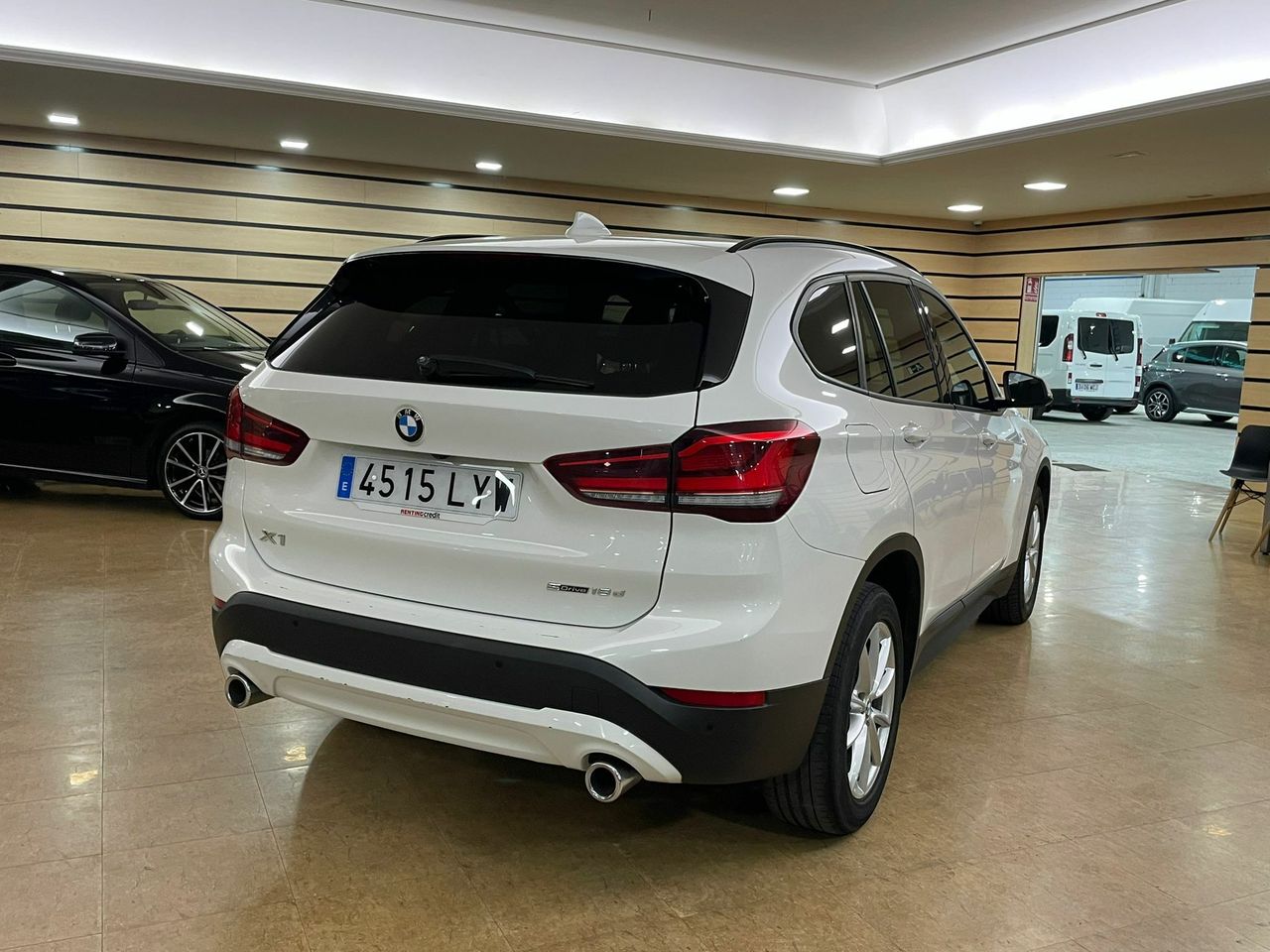 BMW X1 18D SDRIVE AUTOMATICO  - Foto 2