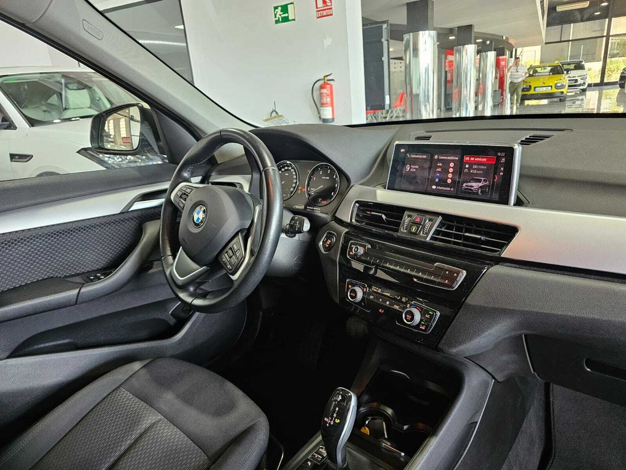 BMW X1 18D SDRIVE AUTOMATICO  - Foto 2