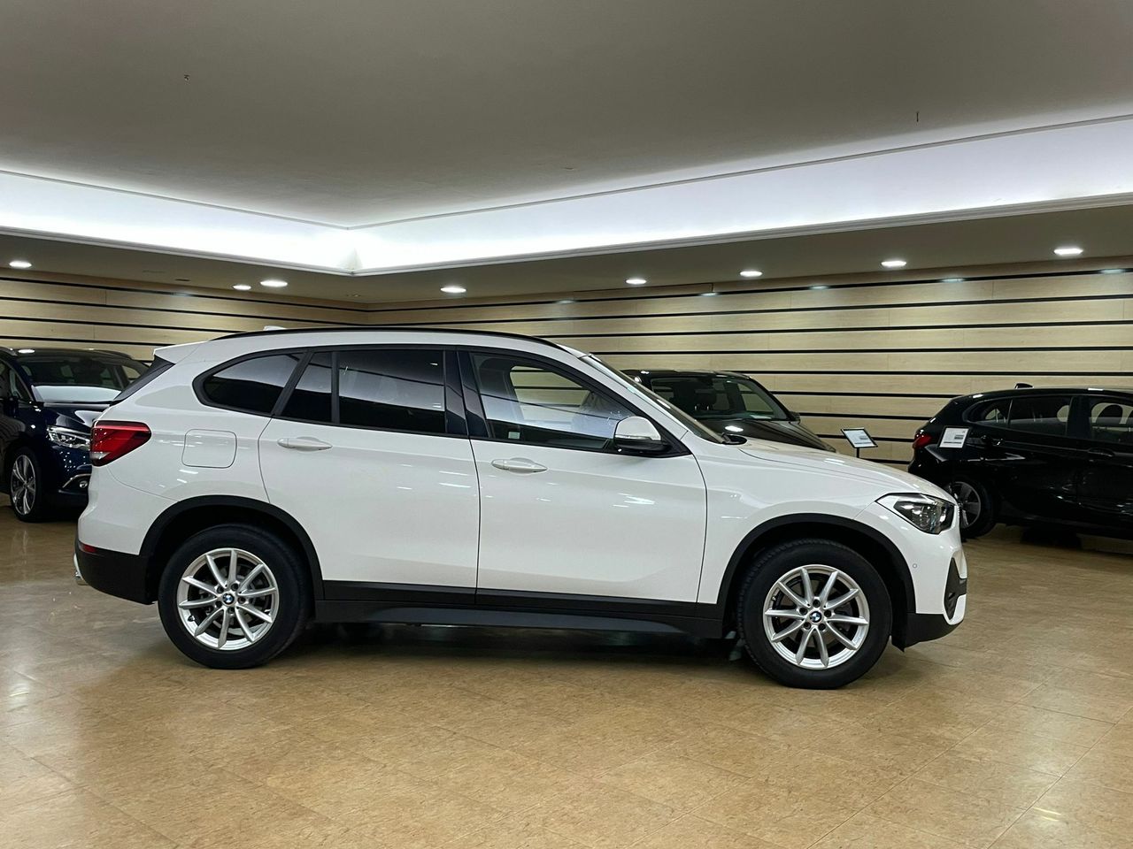 BMW X1 18D SDRIVE AUTOMATICO  - Foto 2