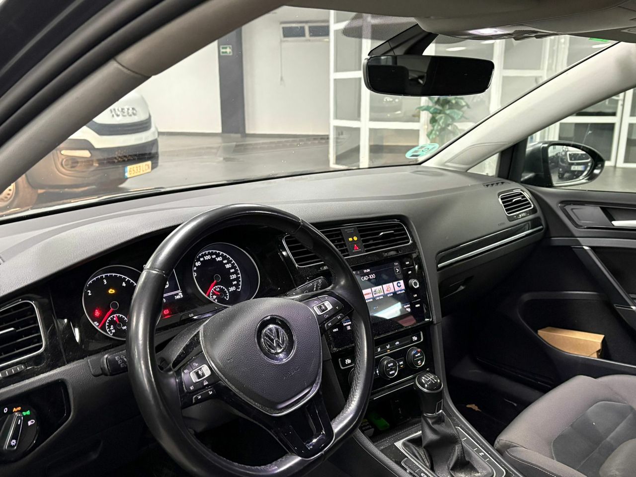 Volkswagen Golf 1.6 TDI business - Foto 2