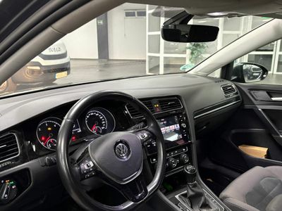 Volkswagen Golf 1.6 TDI business