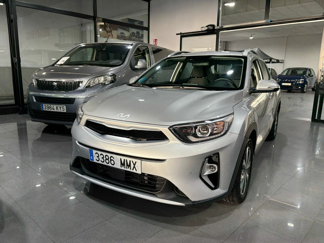 Kia Stonic 1.0 TGDi MHEV MT Drive  - Foto 2