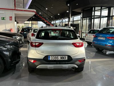 Kia Stonic 1.0 TGDi MHEV MT Drive 