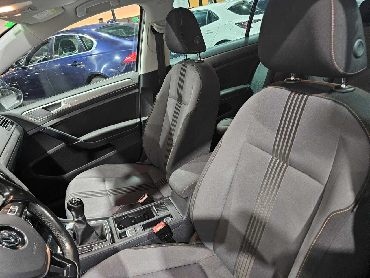Volkswagen Golf 1.6TDI Edition 85kW. - Foto 2