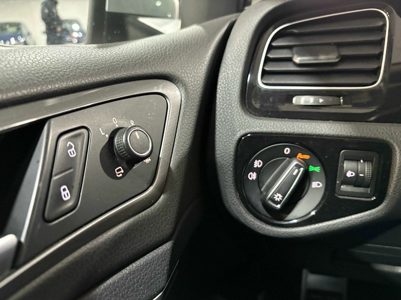 Volkswagen Golf 1.6TDI Edition 85kW. - Foto 2
