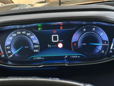 Peugeot 3008 3008 1.6 Blue HDi  Blue Navi Sport-Seats Klima PDC ...