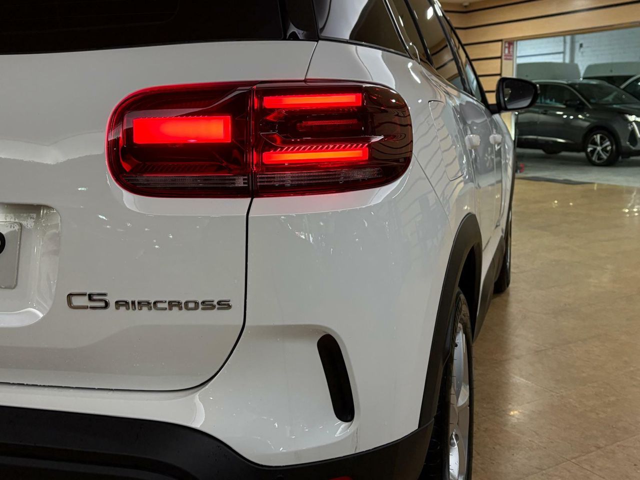 Citroën C5 Aircross PureTech 130cv PLUS MANUAL Gasolina - Foto 2